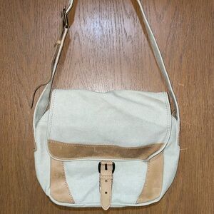 L. L. Bean messenger bag (IB-6)